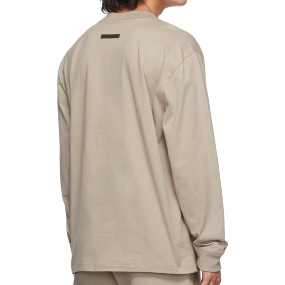FEAR OF GOD ESSENTIALS TAN LOGO LONG SLEEVE T-SHIRT SHIRT XXS - Picture 2 of 3